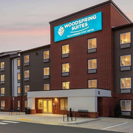 Woodsping Suites Washington Dc East Arena Drive Lake Arbor Bagian luar foto