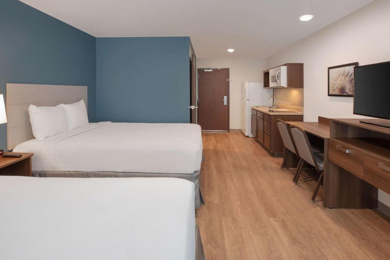 Woodsping Suites Washington Dc East Arena Drive Lake Arbor Bagian luar foto